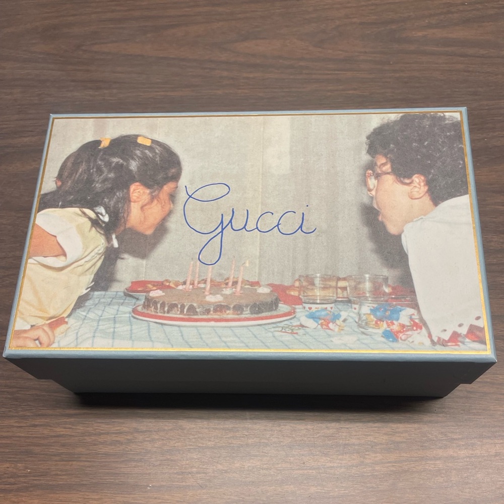GENUINE GUCCI RARE BIRTHDAY GIFT BOX T
LIMITED EDITION